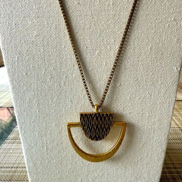 Lucky Brand Signed Reversible Pendant GoldTone Long Box Chain Necklace. - Picture 6 of 6